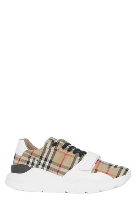 shoes burberry sale|More.